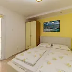 Apartment Family-friendly With Swimming Pool Dramalj, Crikvenica - 5594