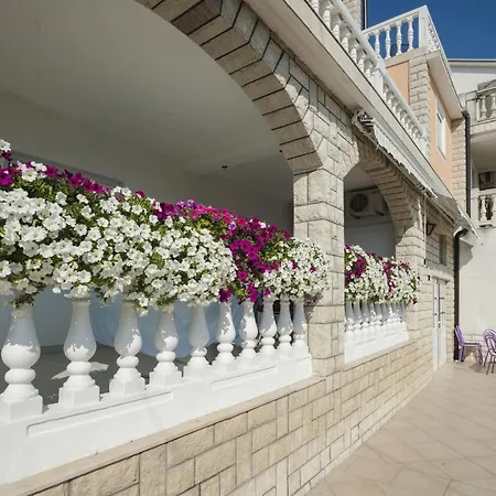 Family Friendly With A Swimming Pool Dramalj, Crikvenica - 5594 Apartment *