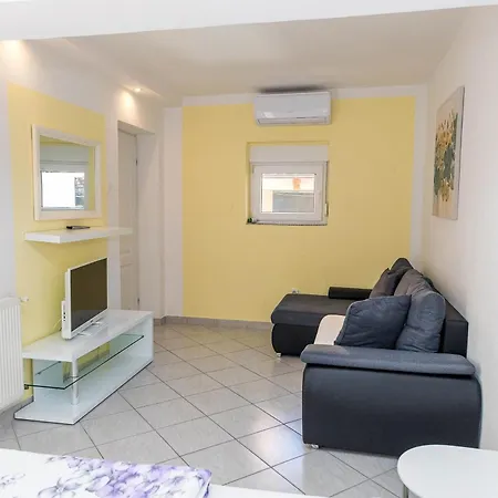 Family Friendly With A Swimming Pool Dramalj, Crikvenica - 5594 Apartment Dramalj